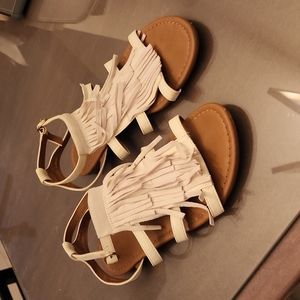 Old Navy Cream Sandals 👟